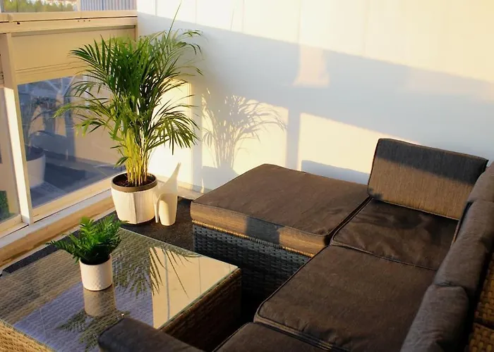 Modern Apartment With Sauna, Near Transit Hub/Dixi