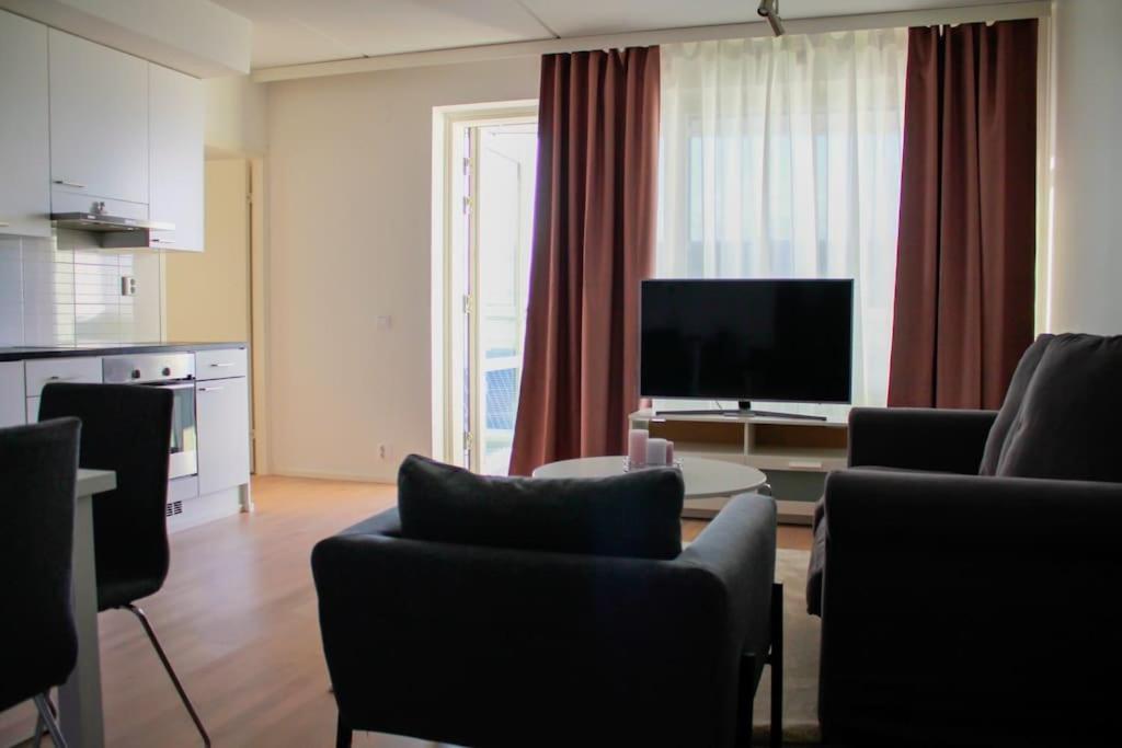 Apartment Modern With Sauna, Near Transit Hub/dixi *