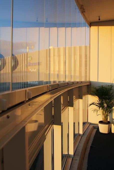 Modern With Sauna, Near Transit Hub/dixi *